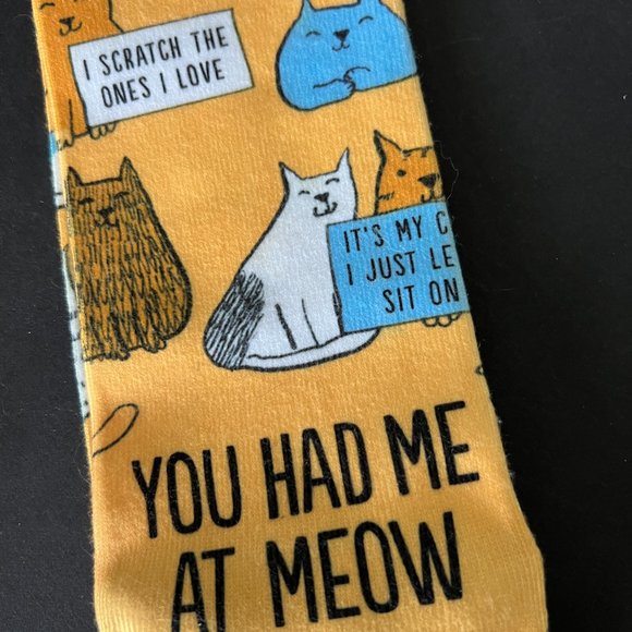HALLMARK Cat/Kitty Crew Socks OSFM - Picture 5 of 6